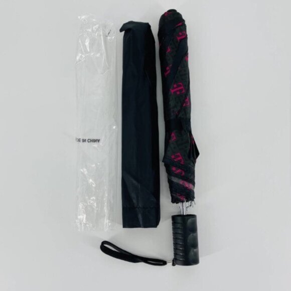 2x T-Mobile Black and Black and Pink "T" Panels Umbrella with Cover - New - Picture 3 of 3